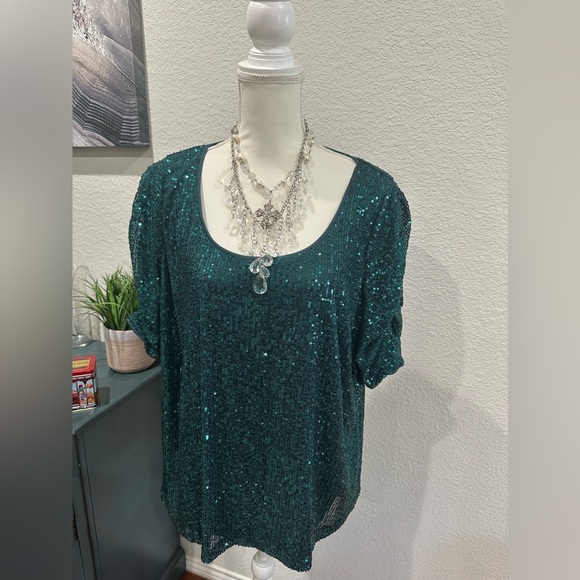 Fashion to Figure Green Sequin Short Sleeve Blouse size 18-20 - Picture 1 of 5